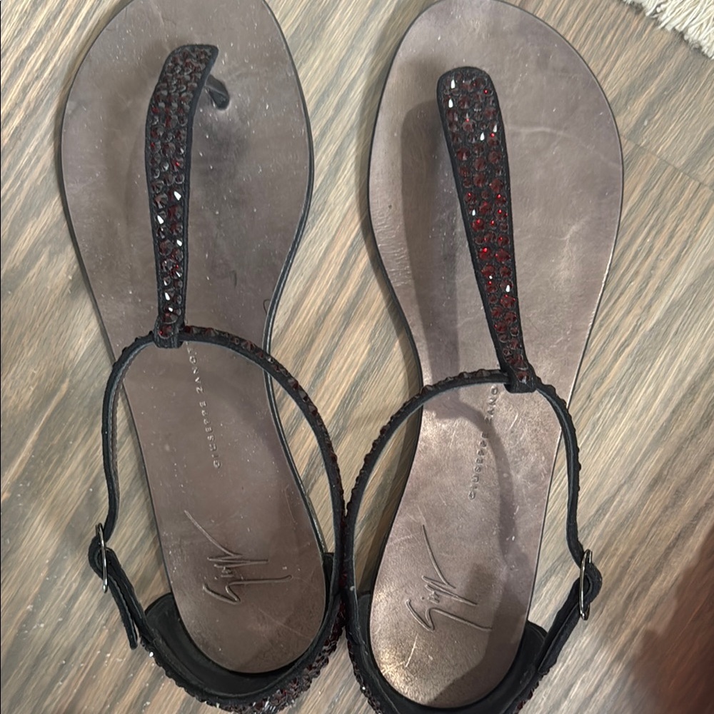 Giuseppe Zanotti Crystal-Embellished T-Strap Flat Sandals in Black